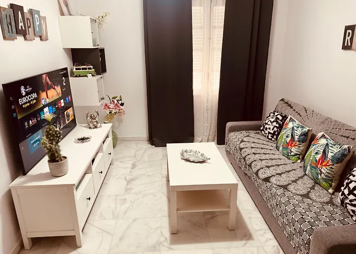 Bonito Junto Al Gran Teatro Falla